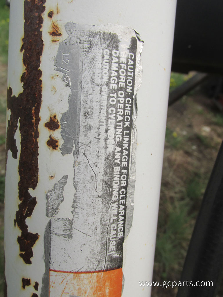 LOADER W/ BALE SPEAR